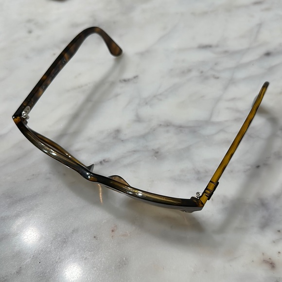 Ray Ban RB4184 Sunglasses - Picture 8 of 13